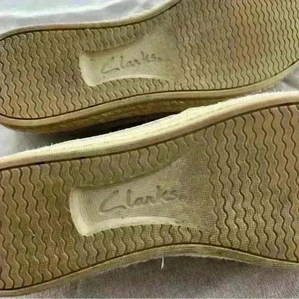 Clark’s collection soft Danelly cushion tan suede  espadrilles.